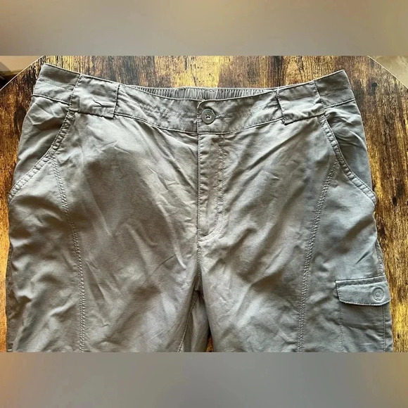 Columbia | Omni-Shield Convertible women’s pants. Size: 12 - Picture 16 of 16